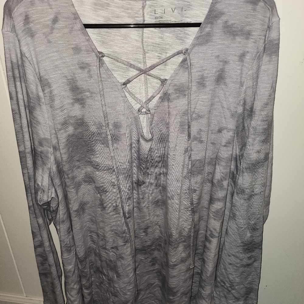LIVI Active Long Sleeve Swing Top